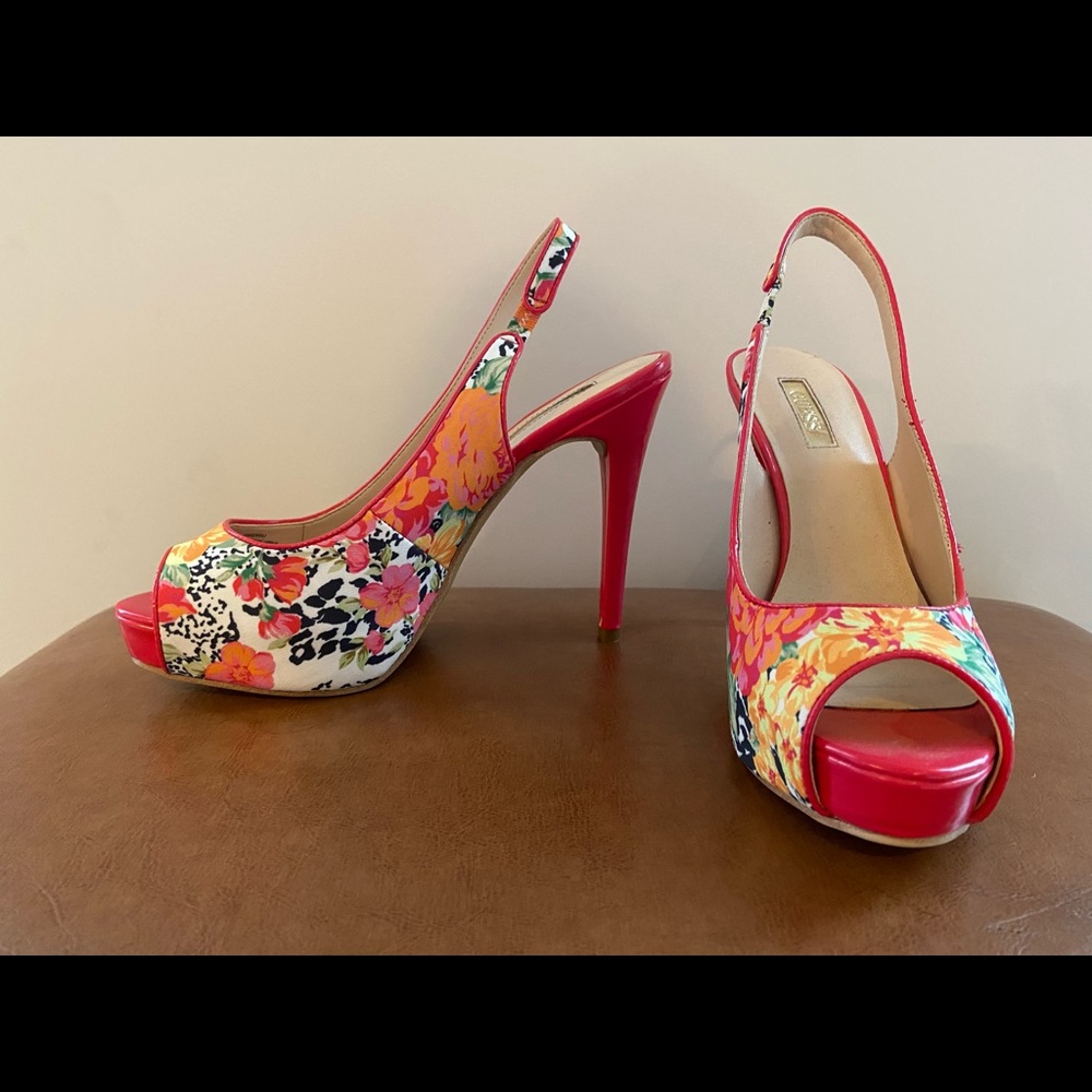 Size 7.5 GUESS Pink Flower Heels